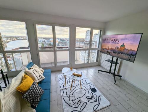 Super Seine view 4-room appt