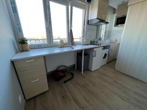 Super studio en face de la gare de mulhouse