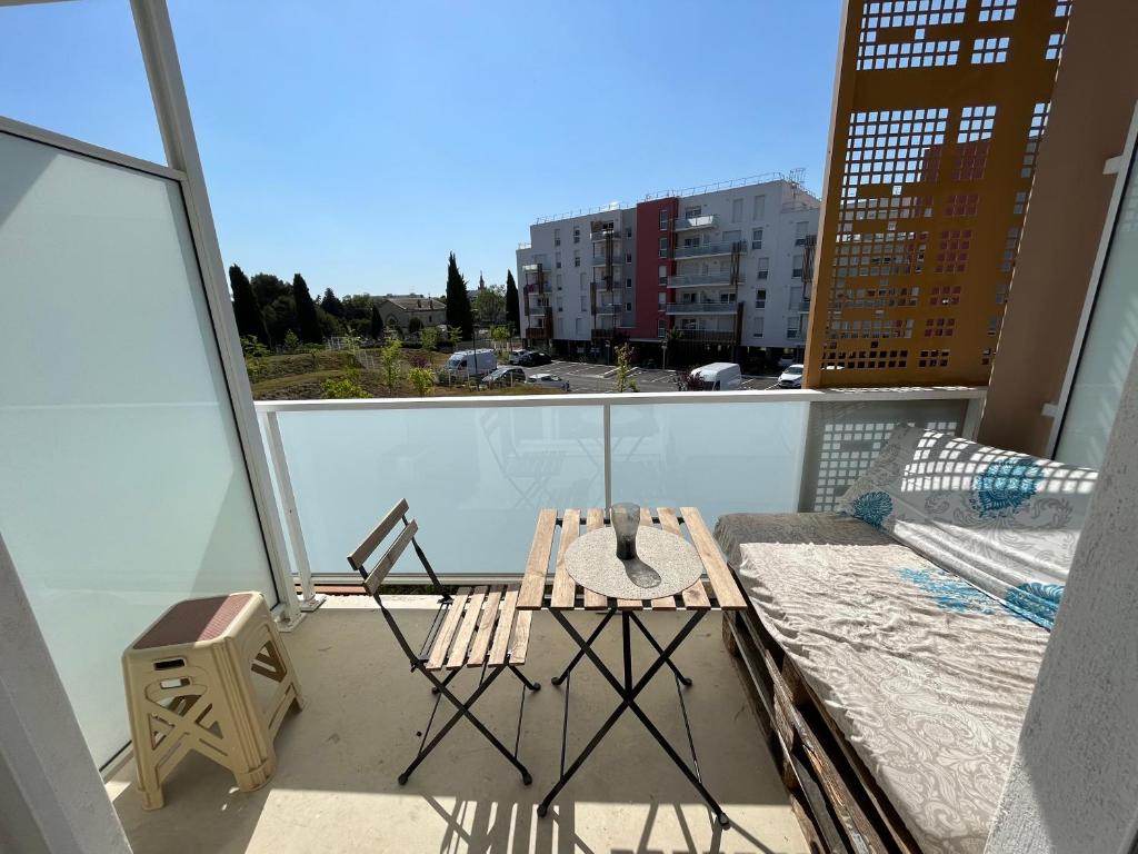 Appartement Super studio en résidence avec parking privée 109 Route d'Avignon 30000 Nîmes