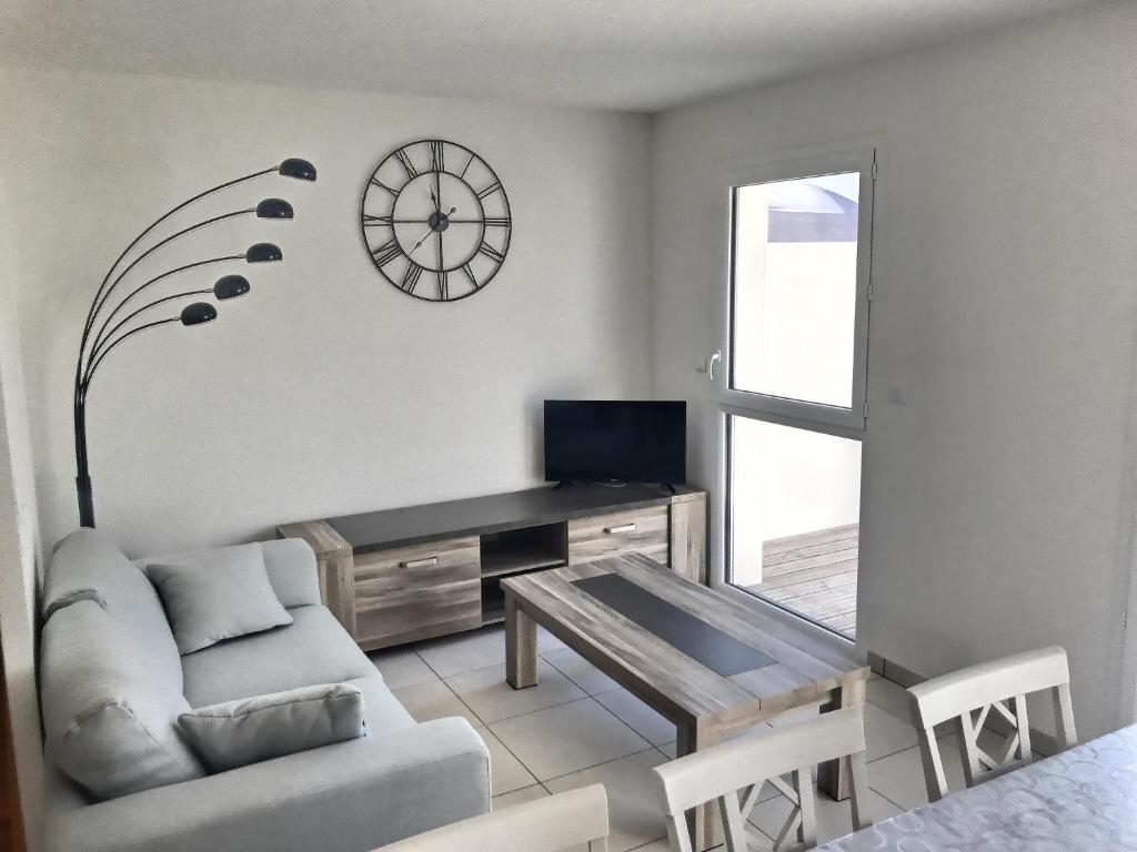 Super studio in the 11th district