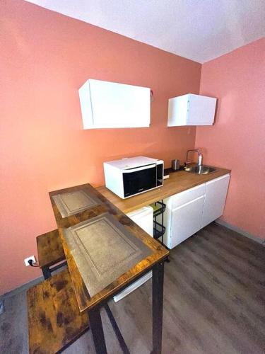 Appartement Super studio tout refait à neuf au calme 5 Rue Saint-Joseph 42000 Saint-Étienne Rhône-Alpes