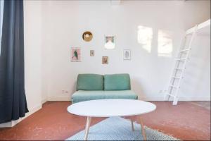 Appartement Super T2 Cosy Cours Julien 32 Place Notre Dame du Mont 13006 Marseille Provence-Alpes-Côte d\'Azur