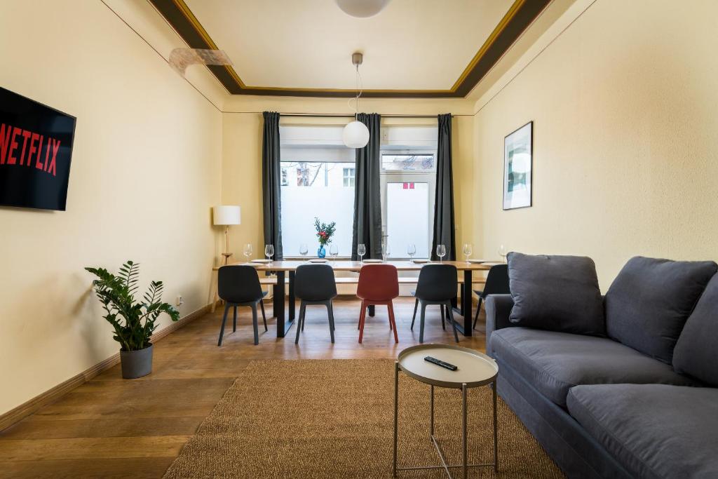 Appartement Super Zentral super schöner Altbau im Herzen von Berlin für bis zu 12 Personen 39 Rostocker Straße 10553 Berlin