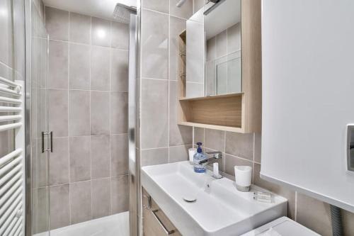 Superb 1bed flat with 25sqm terrace