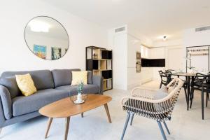Superb 2 beds 2 baths next to Martinez Hotel