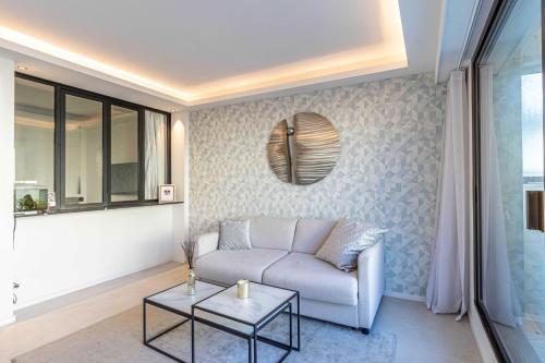Superb 2 room apartment in the heart of Cannes 20m2 terrace