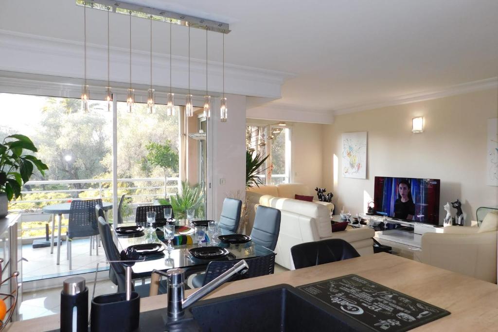 Superb air-conditioned T4 \ 7 avenue d'annam, 06400 Cannes