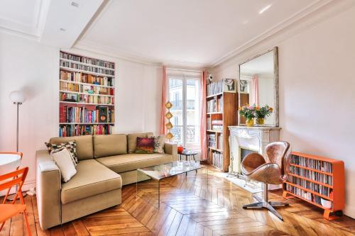 Superb apartment ideally located 10th Arr