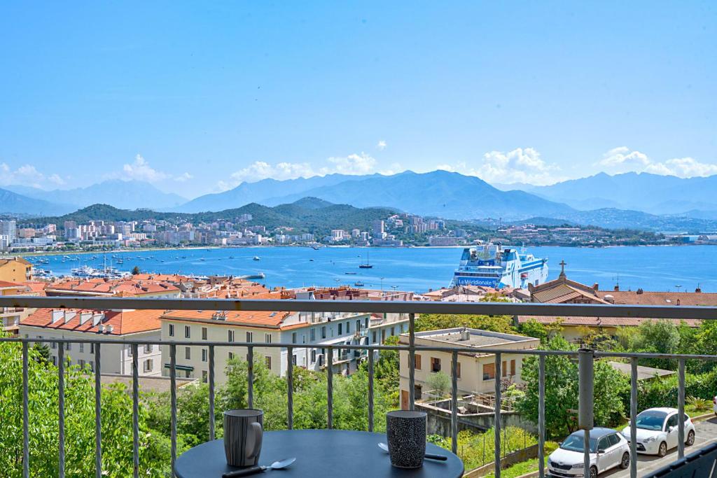 Superb apartment with balcony and an exceptional view - Ajaccio - Welkeys Résidence Parc Billelo, 8 Avenue Napoléon III, 20000 Ajaccio