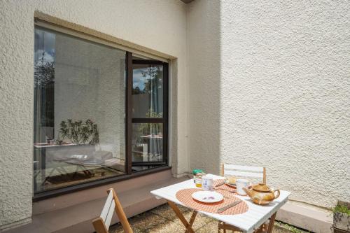 Superb apartment with parking & terrace in Bordeaux center - Welkeys