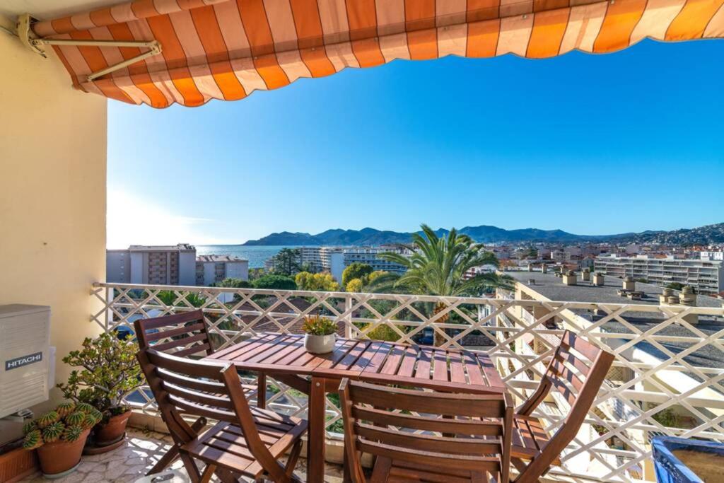 Superb apt in Cannes - Sea view - 6 people 8 Rue des Dozols, 06150 Cannes