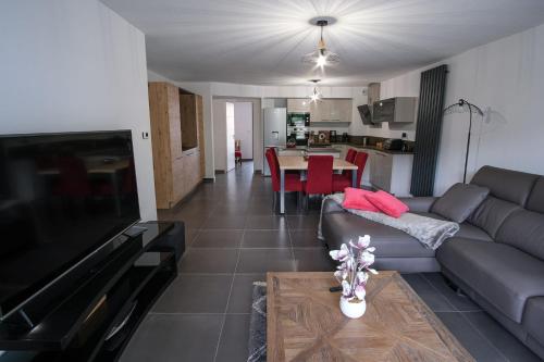SUPERB apt with BALCONY in BRIANÇON