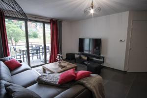 SUPERB apt with BALCONY in BRIANÇON