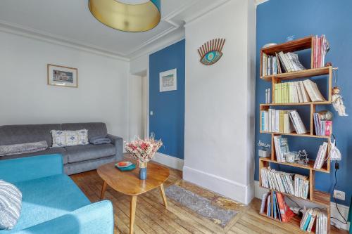 Superb Branded New flat of 50sqm -Heart of Paris 9