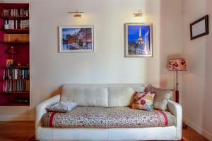 Superb & calm flat near Champs Elysées in Paris - Welkeys