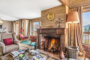 Superb duplex with terrace in a calm chalet in Megève - Welkeys
