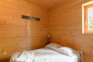 Superb flat in a chalet in L'Alpe d'Huez - Welkeys