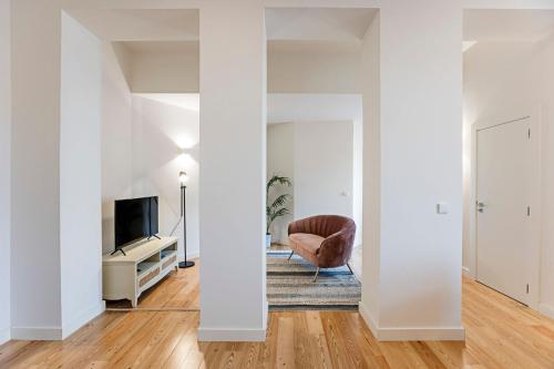 Superb Flat w/ Balcony and AC by LovelyStay