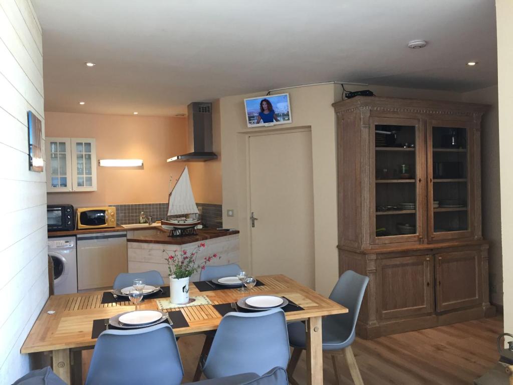 Superb flat with sea view in the former Hyères Grand Hotel - Welkeys