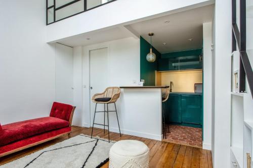 Superb loft-styled studio close to Montmartre in Paris - Welkeys