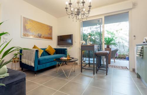 Superb & Spacious 1-bed Flat in Cannes with Private Garden