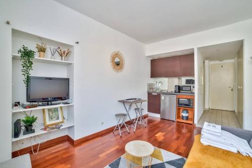 Superb Studio in Old Nice 2min walk from the beach