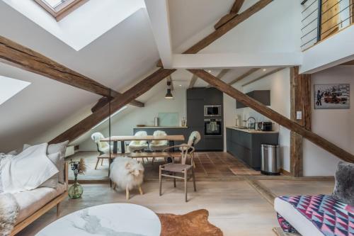 Superb three-stories apartment close to the ski lifts - Chamonix - Welkeys