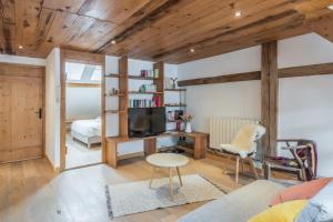 Superb three-stories apartment close to the ski lifts - Chamonix - Welkeys