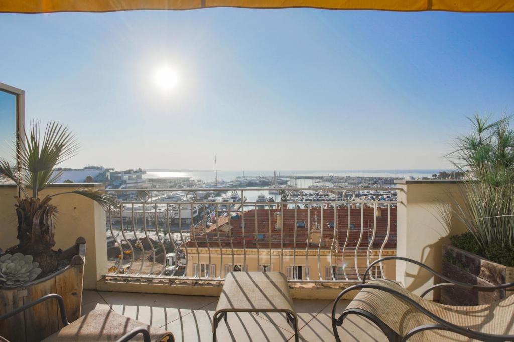 Appartement superbe 3 pieces a deux pas du palais des festivals Félix Faure, 69 06400 Cannes