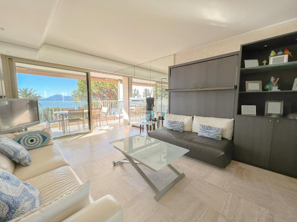 Superbe 3 pièces - Croisette - Front de Mer 75 boulevard de la Croisette, 06400 Cannes
