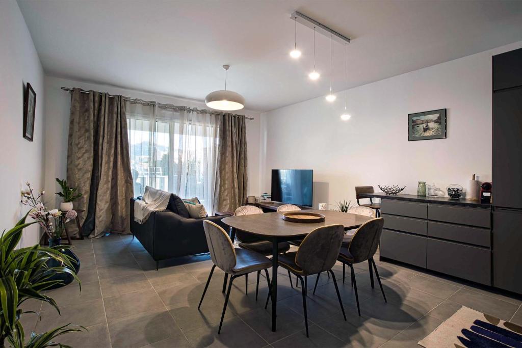 Superbe appart 3 p, 10 mn de la plage avec piscine et parking 72 Boulevard du Sablier, 13008 Marseille