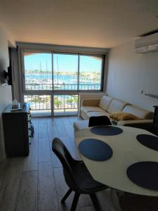 superbe appart 4 pers Vue centre port du Cap d'Agde neuf climatisé