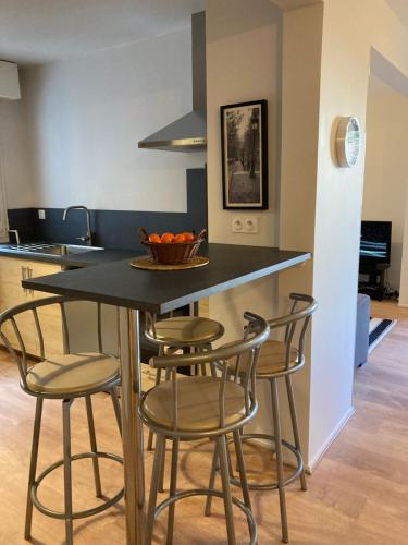 Superbe appart 80 m2 avec balcon & parking