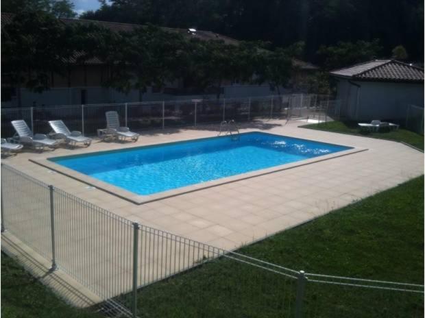 Appartement SUPERBE APPART AVEC JARDIN ET PISCINE 10 Avenue Pringle 64250 Cambo-les-Bains