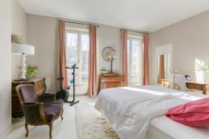 Superbe appart de 129m2, 3 ch-Neuilly 2 min Paris