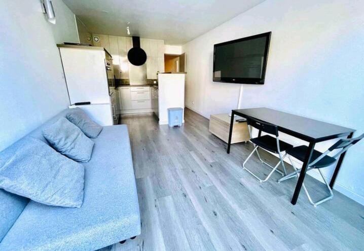 Appartement Superbe appart en résidence à 300 m de la plage. 120 Rue des Navigateurs 34280 La Grande Motte