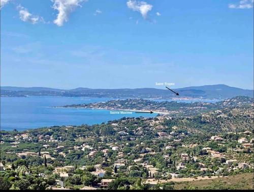 Superbe appart T2 piscine et vue mer en résidence