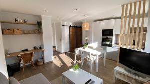 Superbe appartement 3 pièces centre de cannes pied