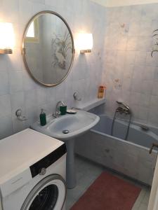 Superbe Appartement 3 pièces vue mer dans une résidence arborée 5 min de la mer