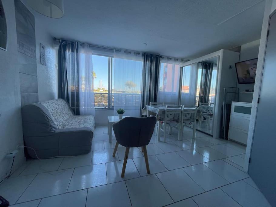 Superbe appartement 6 personnes avec piscine et à 300m de la plage 7 Avenue du Passeur Challies, 34300 Le Cap d\'Agde