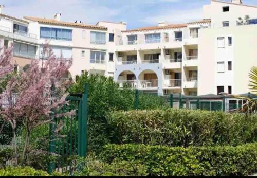 Superbe appartement 6 personnes avec piscine et à 300m de la plage