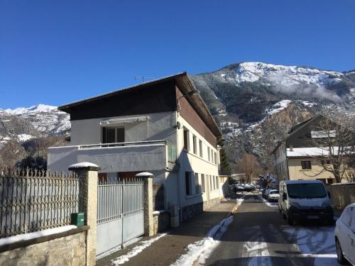 Superbe appartement à Bourg d'Oisans avec terrasse Sud