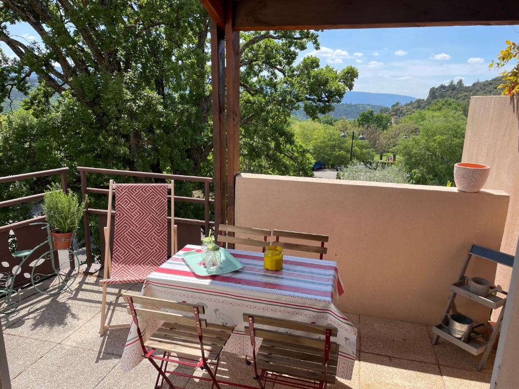 Superbe appartement au cœur du Luberon. Chemin des Écoles, 84220 Goult