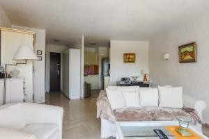 Superbe appartement avec balcon et piscine - Mandelieu-la-Napoule - Welkeys