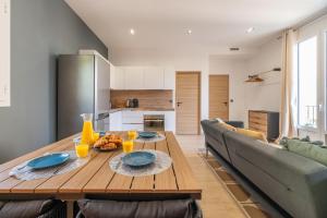 SUPERBE APPARTEMENT AVEC BALCON PROCHE MONACO