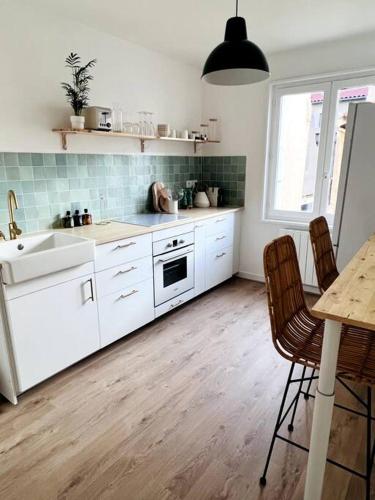 Superbe appartement avec cheminée.