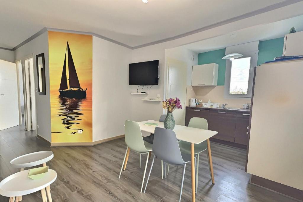 Appartement Superbe appartement avec terrasse idéal pour 4 personnes rue des canottes, 7 34350 Valras-Plage