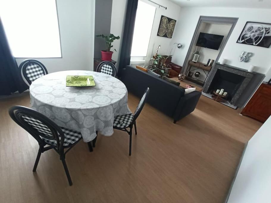 superbe appartement avec terrasse 12 Avenue de la Libération, 24210 Thenon