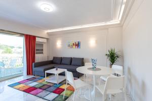 Superbe appartement avec terrasse vue mer et hippodrome de Cagnes sur Mer