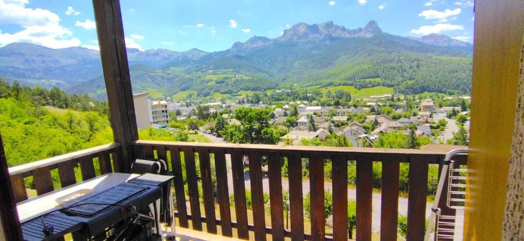 Superbe appartement avec vue la Vallée 7090 Avenue Reine des Alpes, 04400 Barcelonnette